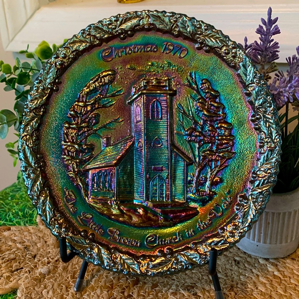 Fenton, 1970 Christmas carnival glass plate, EUC